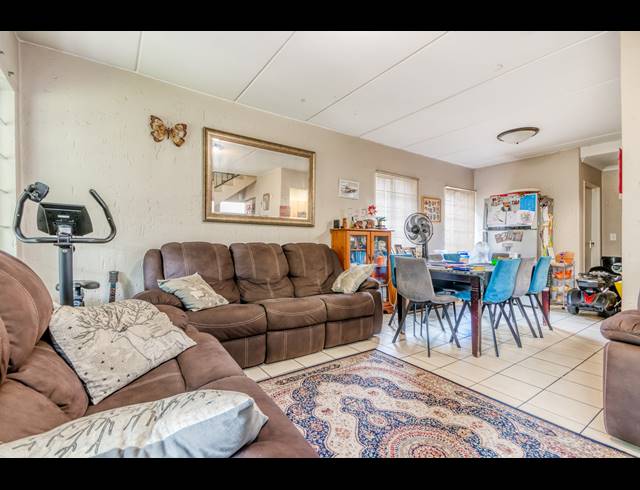 3 BEDROOM TOWNHOUSE RENTED IN NORTHGATE